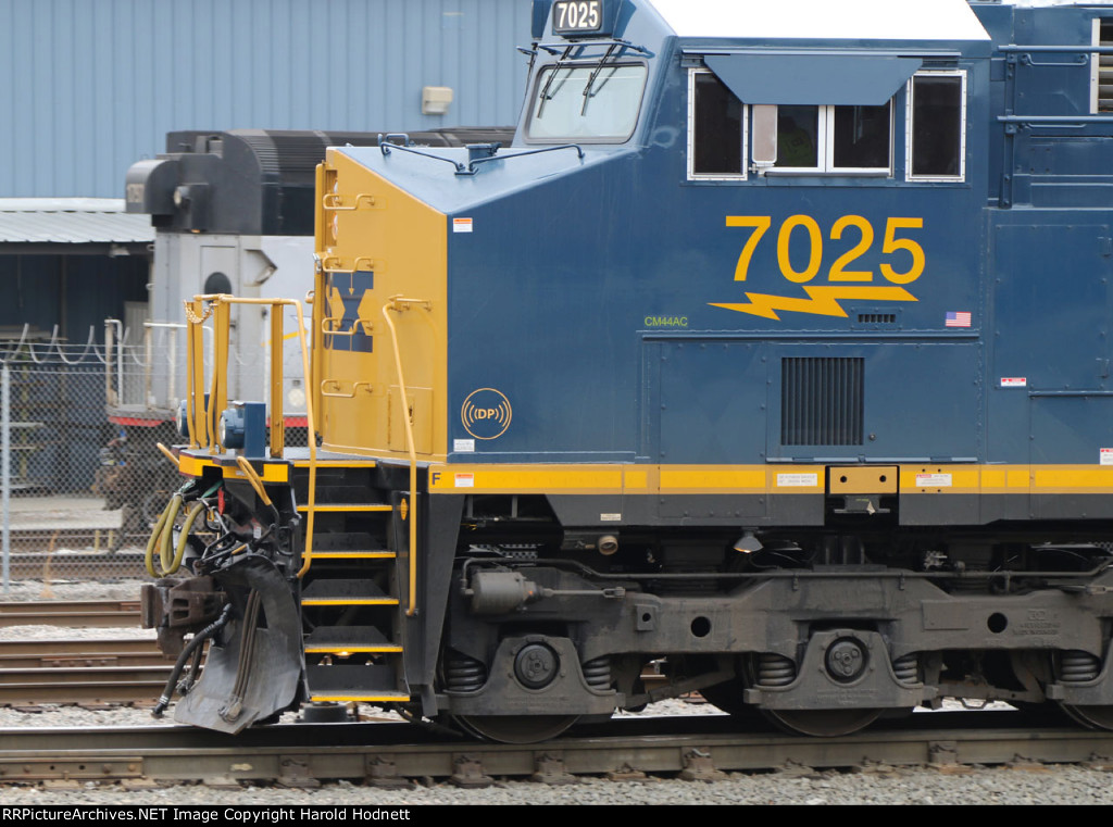 CSX 7025 with "DP" sticker